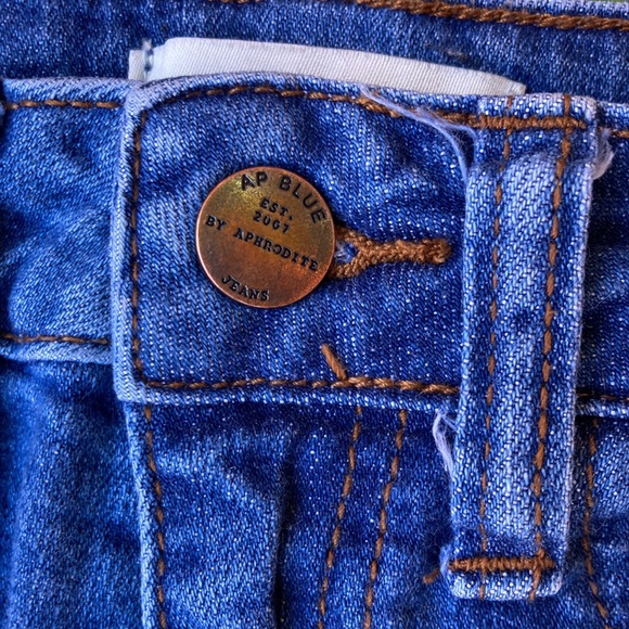 4601 Super High Waisted Distressed Skinny Jeans - Picture 2 of 4